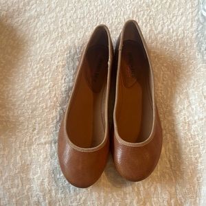 American Rag 8.5 flats- never worn